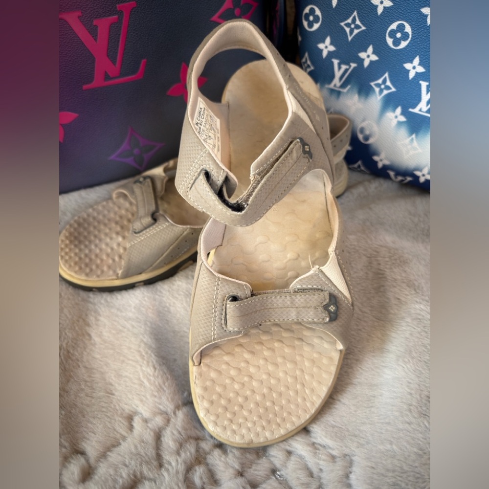Columbia Womens Sandals Surf Tide II Sport Activewear Hike Casual Beige Sz 9 EUC